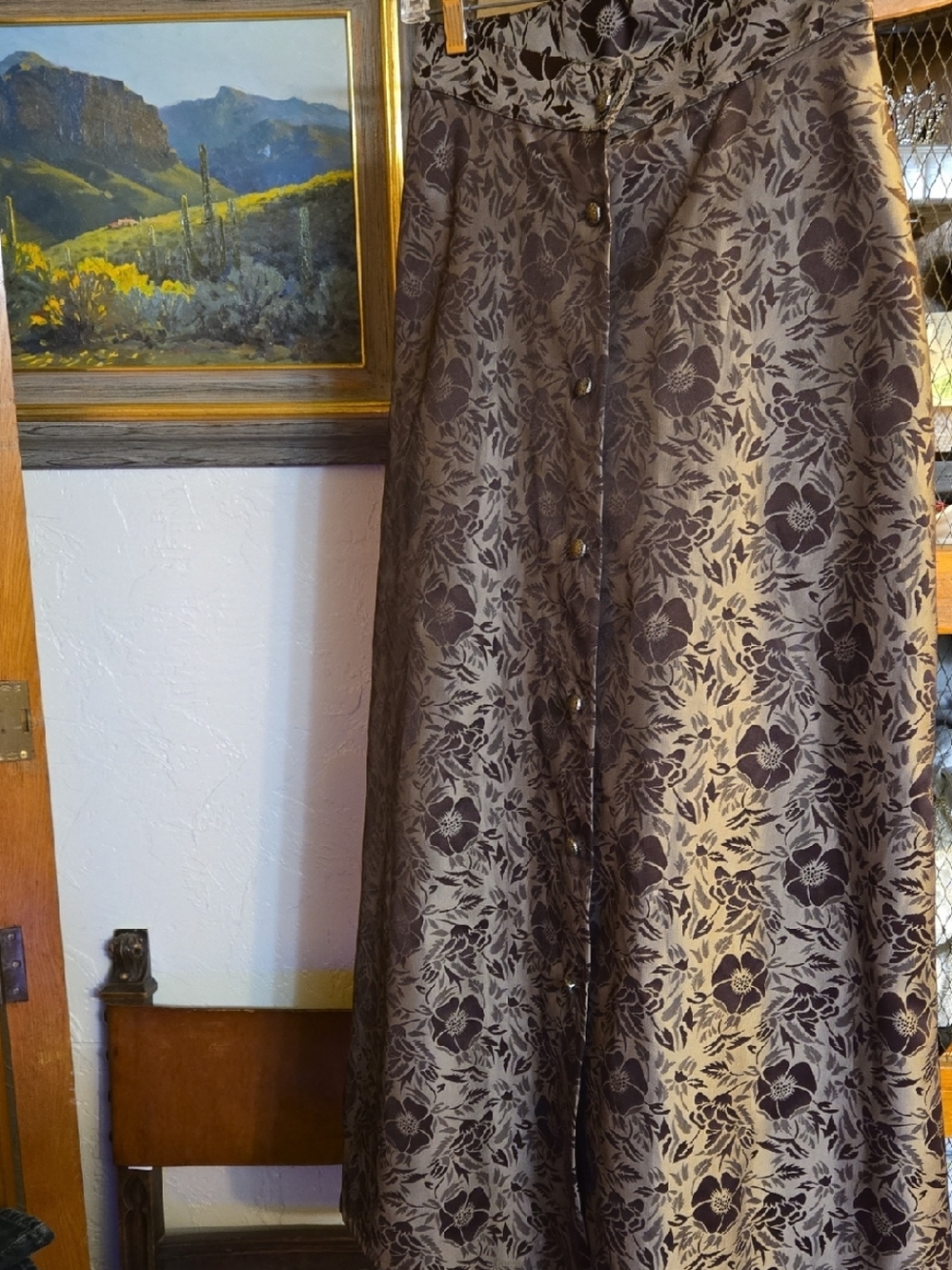 Wahmaker Floral Button-Front Victorian Style Maxi Skirt Taupe With Brown Flowers